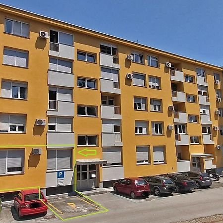 Ka Star Apartment Карловац Екстериор снимка
